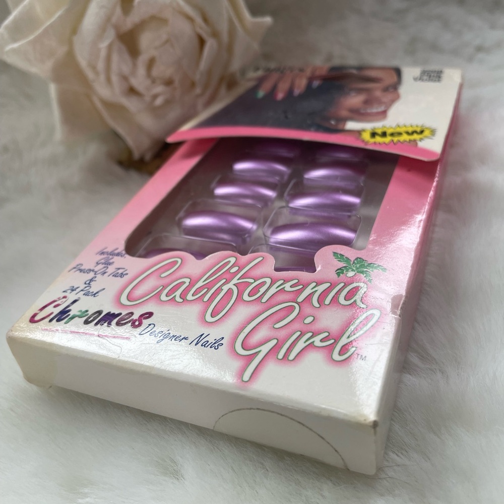 New with tags 24pk Press on California Girl Pink Violet Nails by Fing’rs - Picture 3 of 4